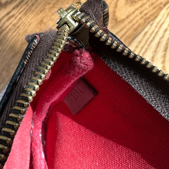 Louis Vuitton Damier Ebene Mini Pochette Accessoires Bag - Picture 5 of 8